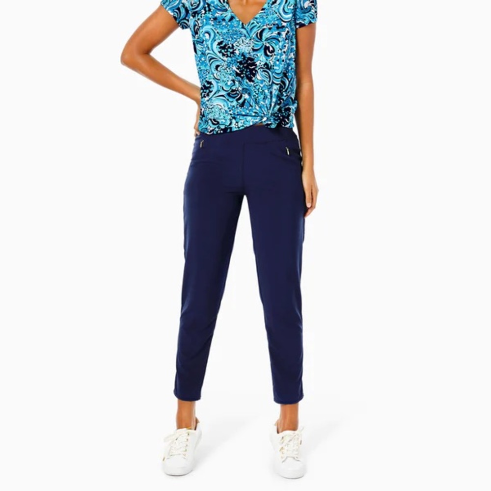 NWT Luxletic UPF 50 28” Island Jogger. SMALL